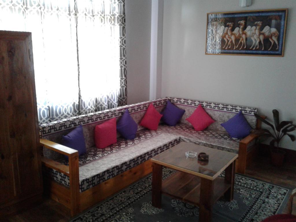 Aapas Residency Hotel Kalimpong Exterior photo
