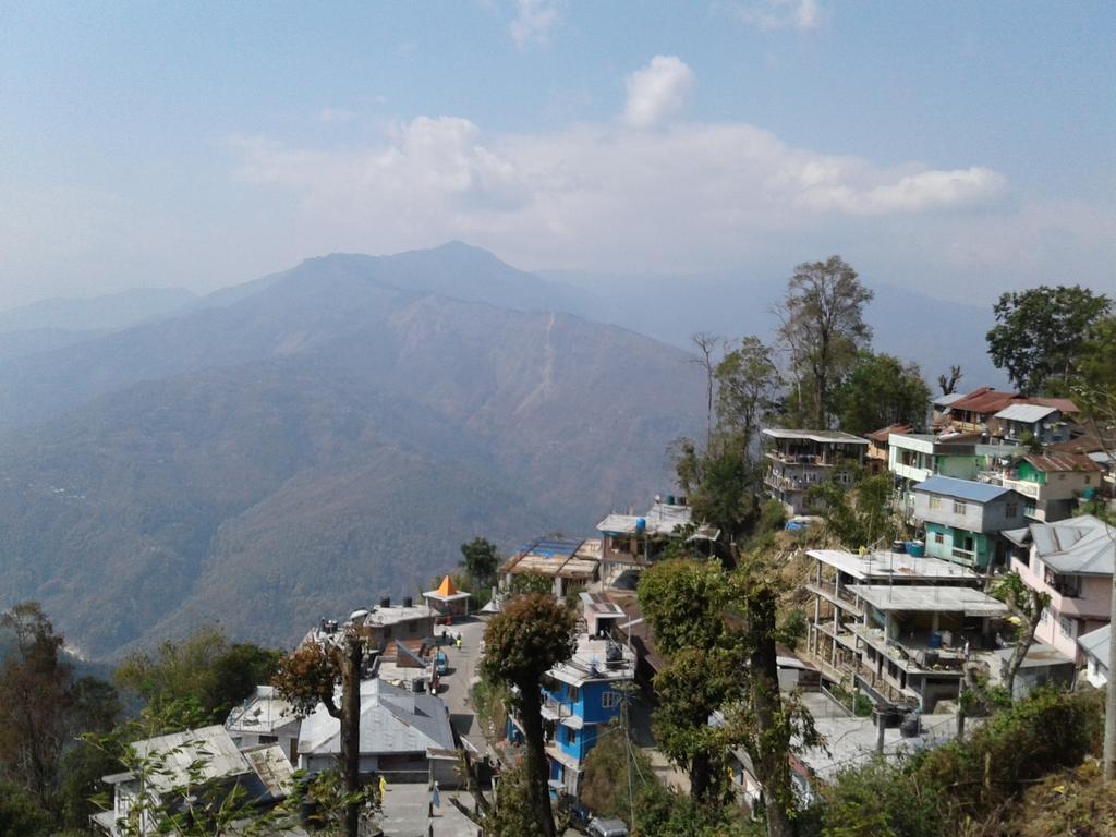 Aapas Residency Hotel Kalimpong Exterior photo