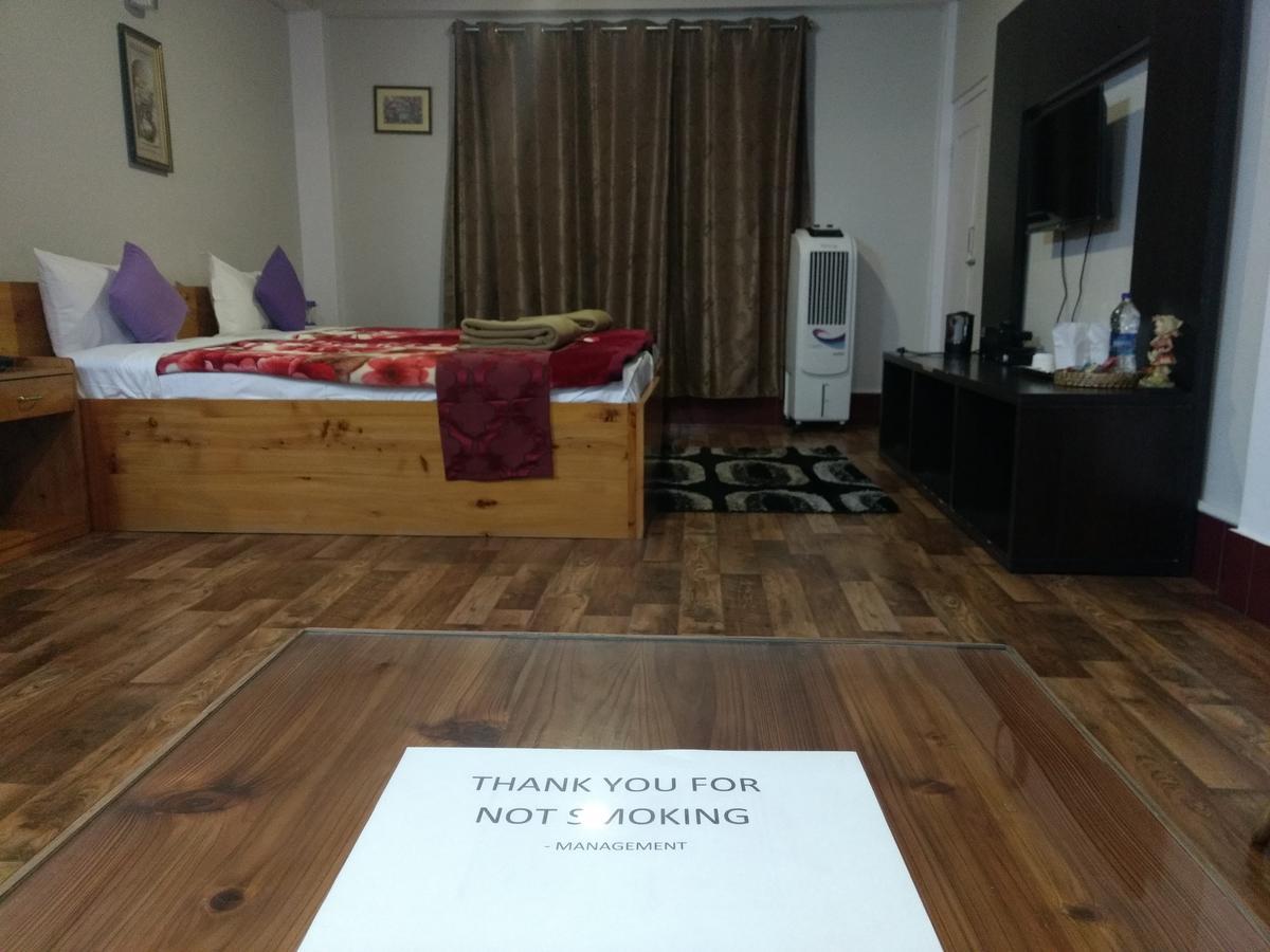 Aapas Residency Hotel Kalimpong Exterior photo